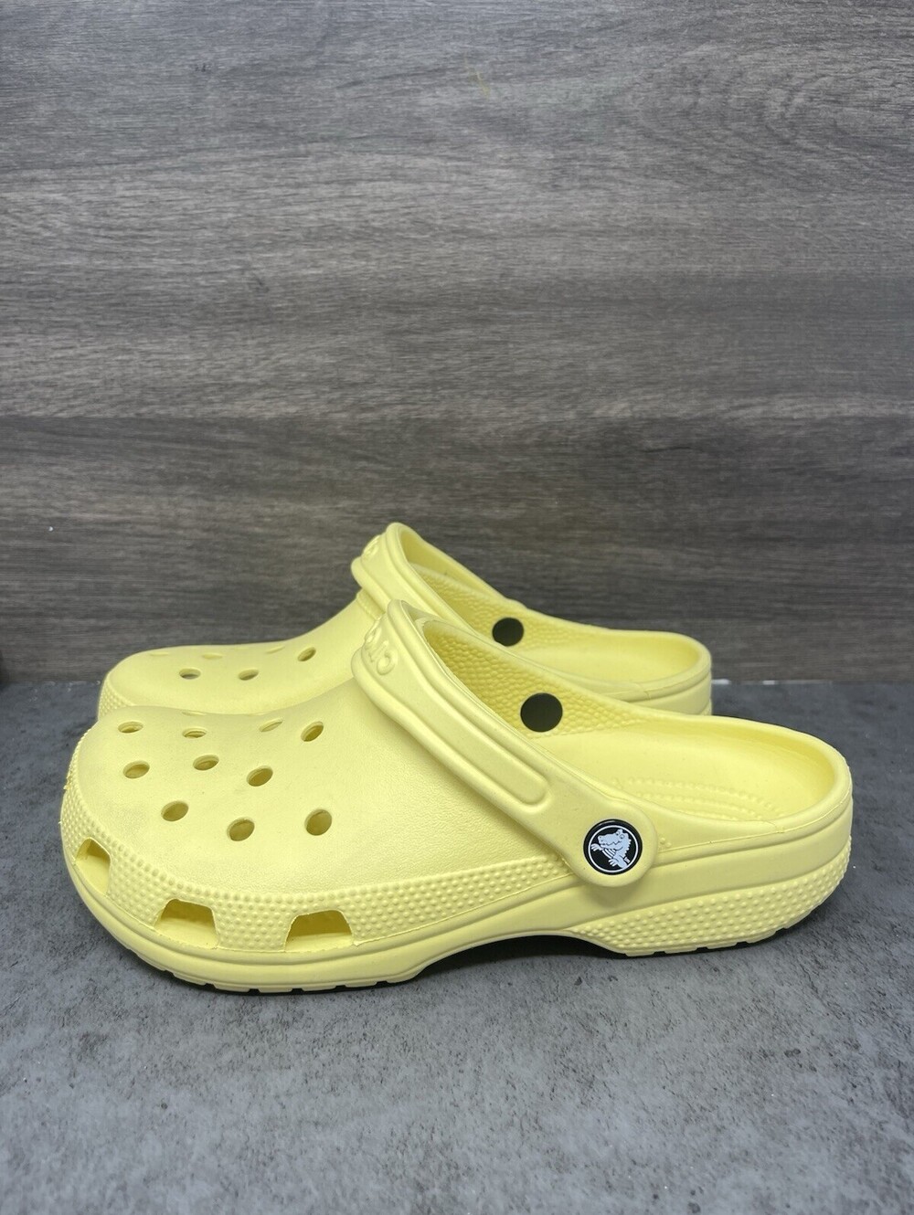 Crocs Classic Clog Yellow Womens Size 8 Casual Comfort Slip On Sandals